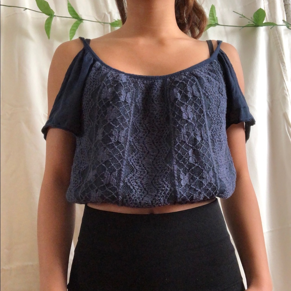 COLD SHOULDER TOP - Picture 2 of 5